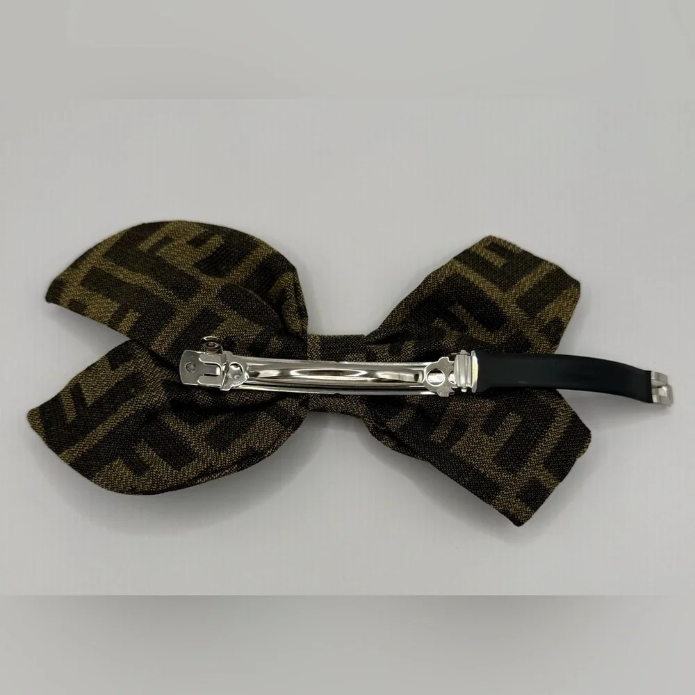 Elegant F LOGO Brown and Black Bow Hair clip luxury Accessory NEW